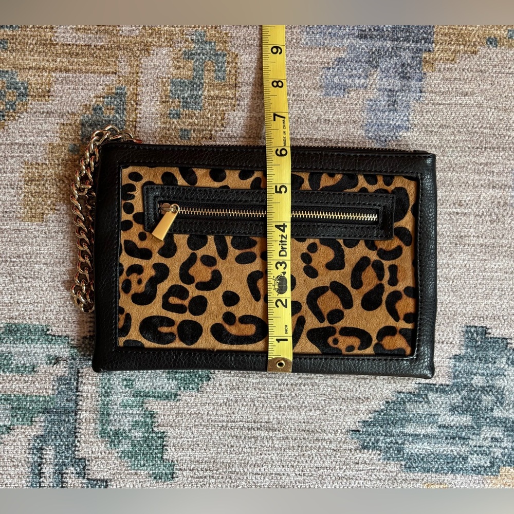 NWOT - Cute Express Leopard Print Chain Clutch - Picture 5 of 7